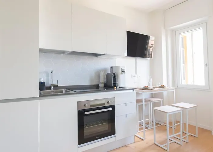 Modern Stylish Apartment - Isola & Central Station